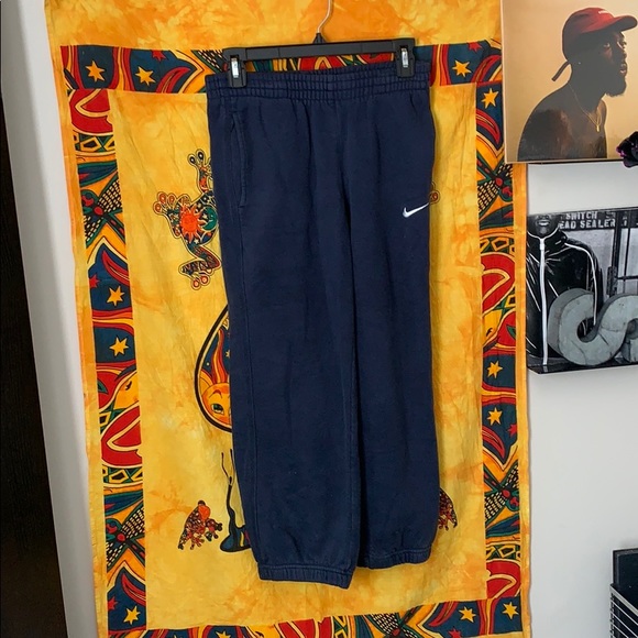Nike Pants - Nike cropped sweats